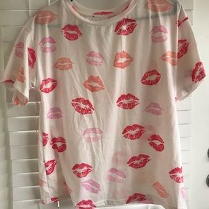 White lip tee